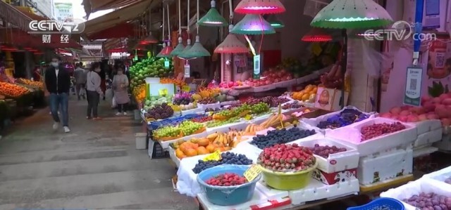 柑橘正当季 品质上乘价格亲民，新鲜水果市场迎来“橙色热潮”